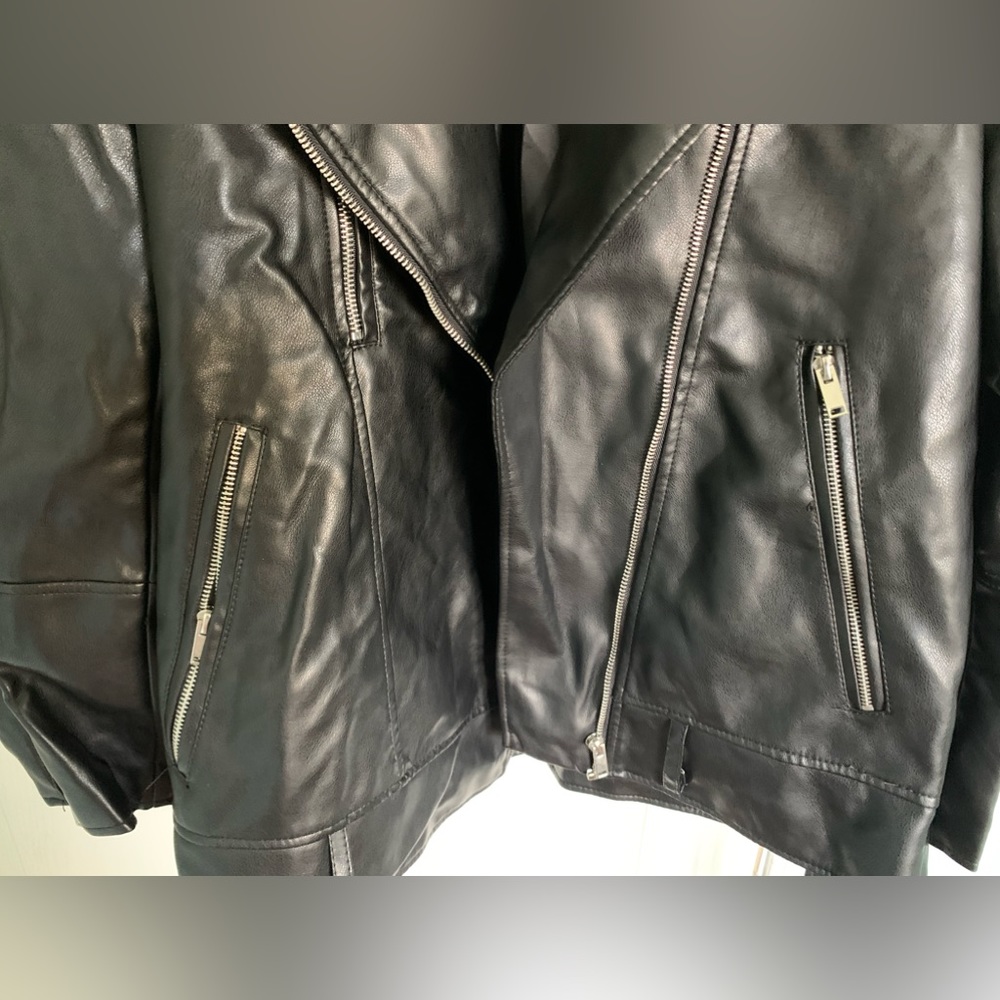 NOT REAL LEATHER Jacket! - Picture 3 of 7